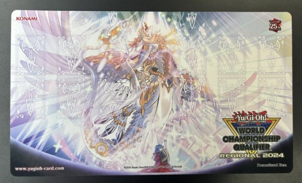 画像1: WCQ 粛声なる竜神サフィラ プレイマット (1)