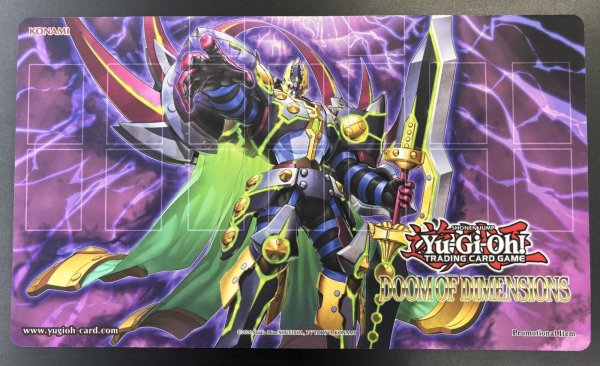 画像1: DDDD偉次元王アーククライシス　プレイマット (1)